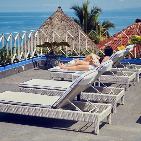 Hotel Luxury Patio Azul (Adults Only) Puerto Vallarta Luaran gambar Rooftop pool at the Hotel