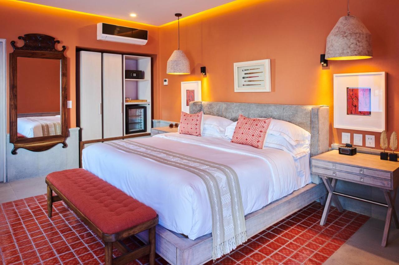 Hotel Luxury Patio Azul (Adults Only) Puerto Vallarta Luaran gambar A bedroom at the hotel