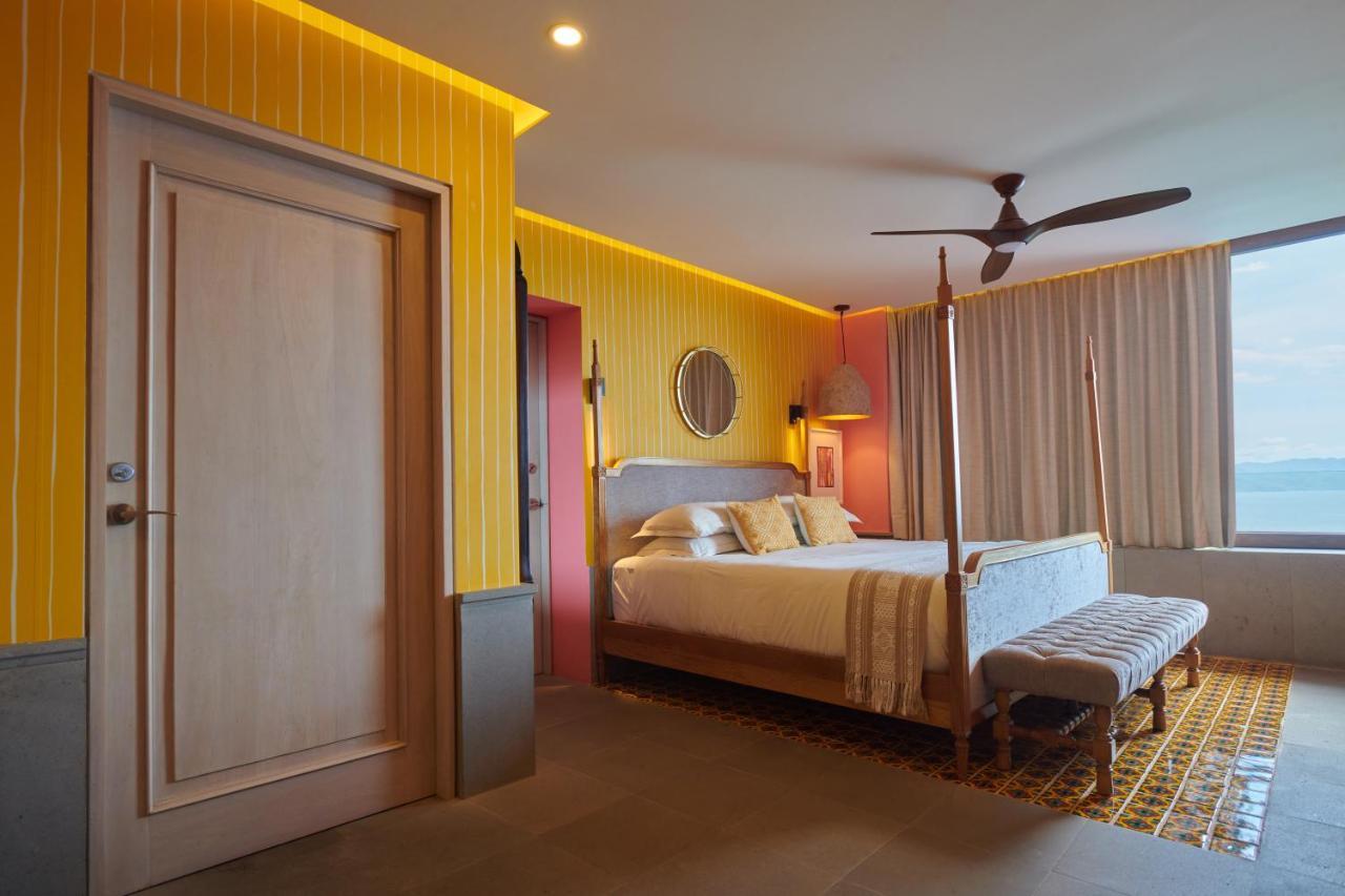Hotel Luxury Patio Azul (Adults Only) Puerto Vallarta Luaran gambar A bedroom at the hotel