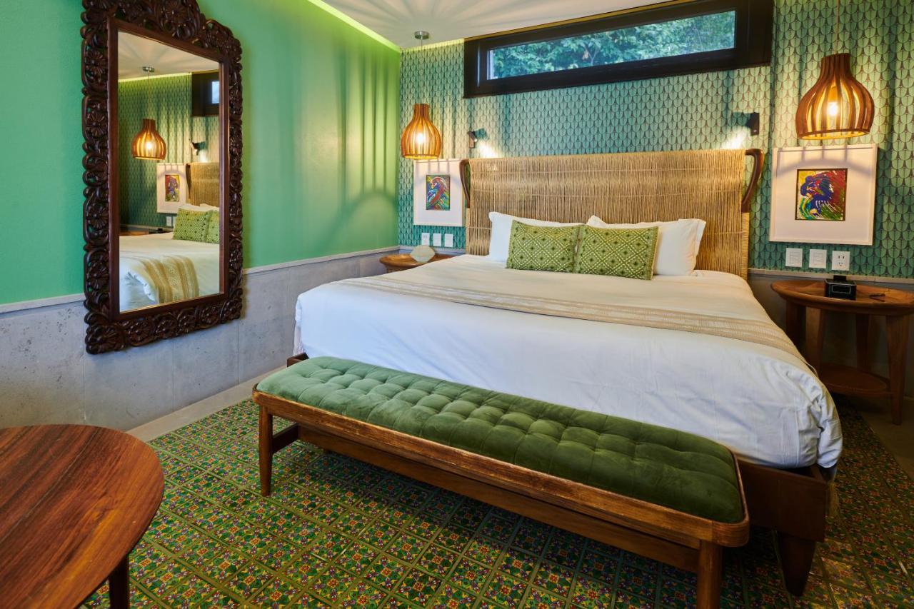 Hotel Luxury Patio Azul (Adults Only) Puerto Vallarta Luaran gambar A bedroom at the hotel