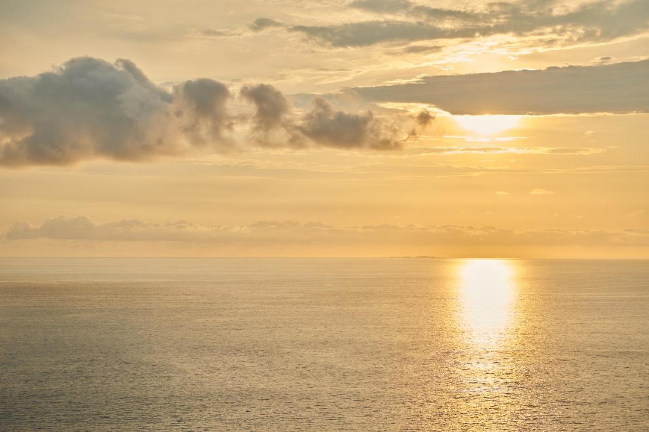 Hotel Luxury Patio Azul (Adults Only) Puerto Vallarta Luaran gambar Sunset over the Atlantic Ocean