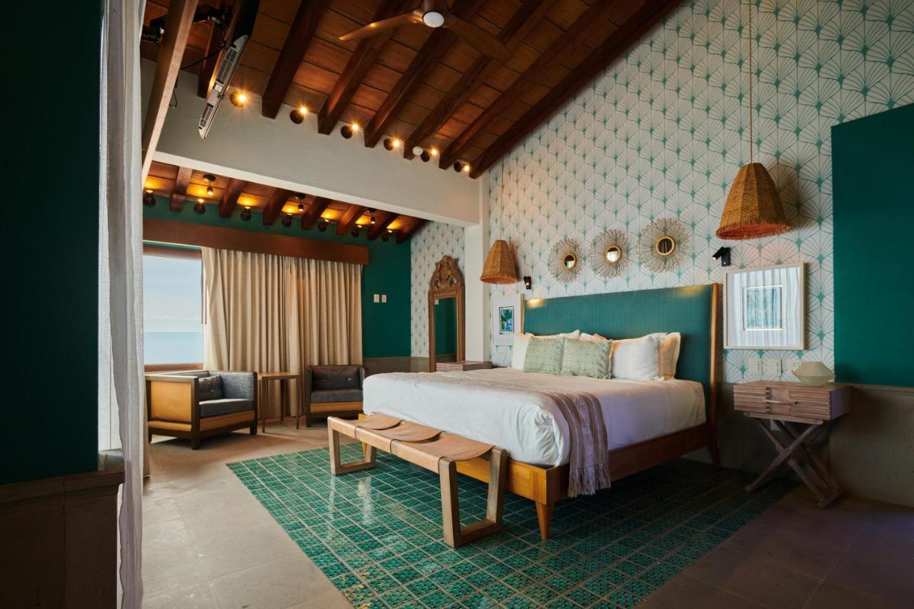 Hotel Luxury Patio Azul (Adults Only) Puerto Vallarta Luaran gambar A bedroom at the hotel