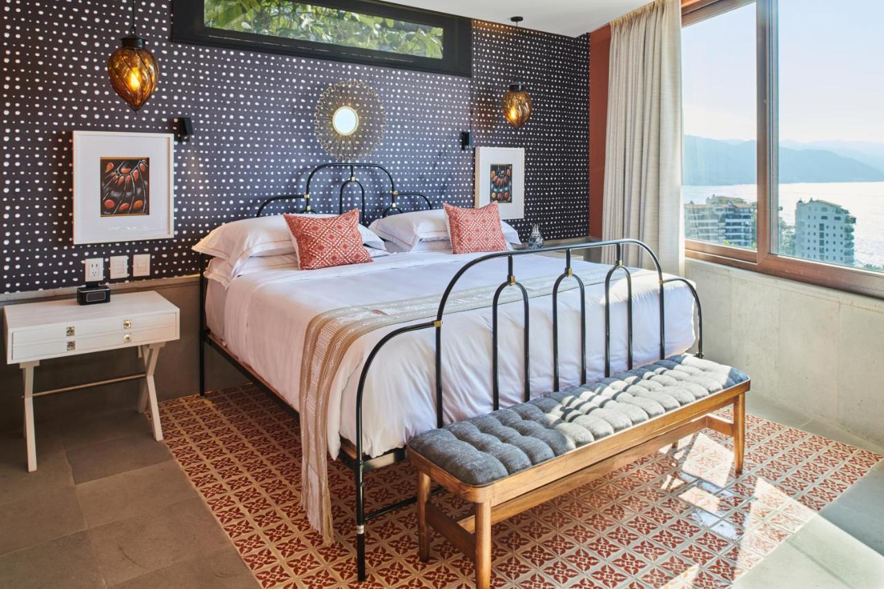 Hotel Luxury Patio Azul (Adults Only) Puerto Vallarta Luaran gambar A bedroom at the hotel