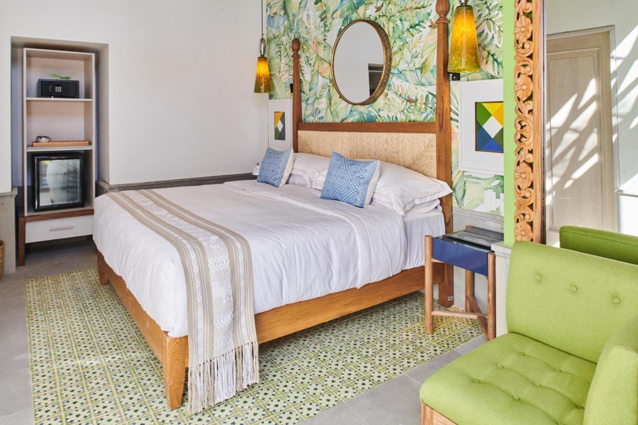 Hotel Luxury Patio Azul (Adults Only) Puerto Vallarta Luaran gambar A bedroom at the hotel