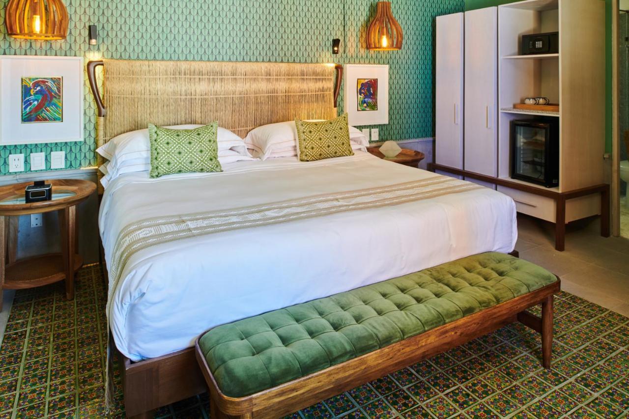 Hotel Luxury Patio Azul (Adults Only) Puerto Vallarta Luaran gambar A bedroom at the Hotel Habita