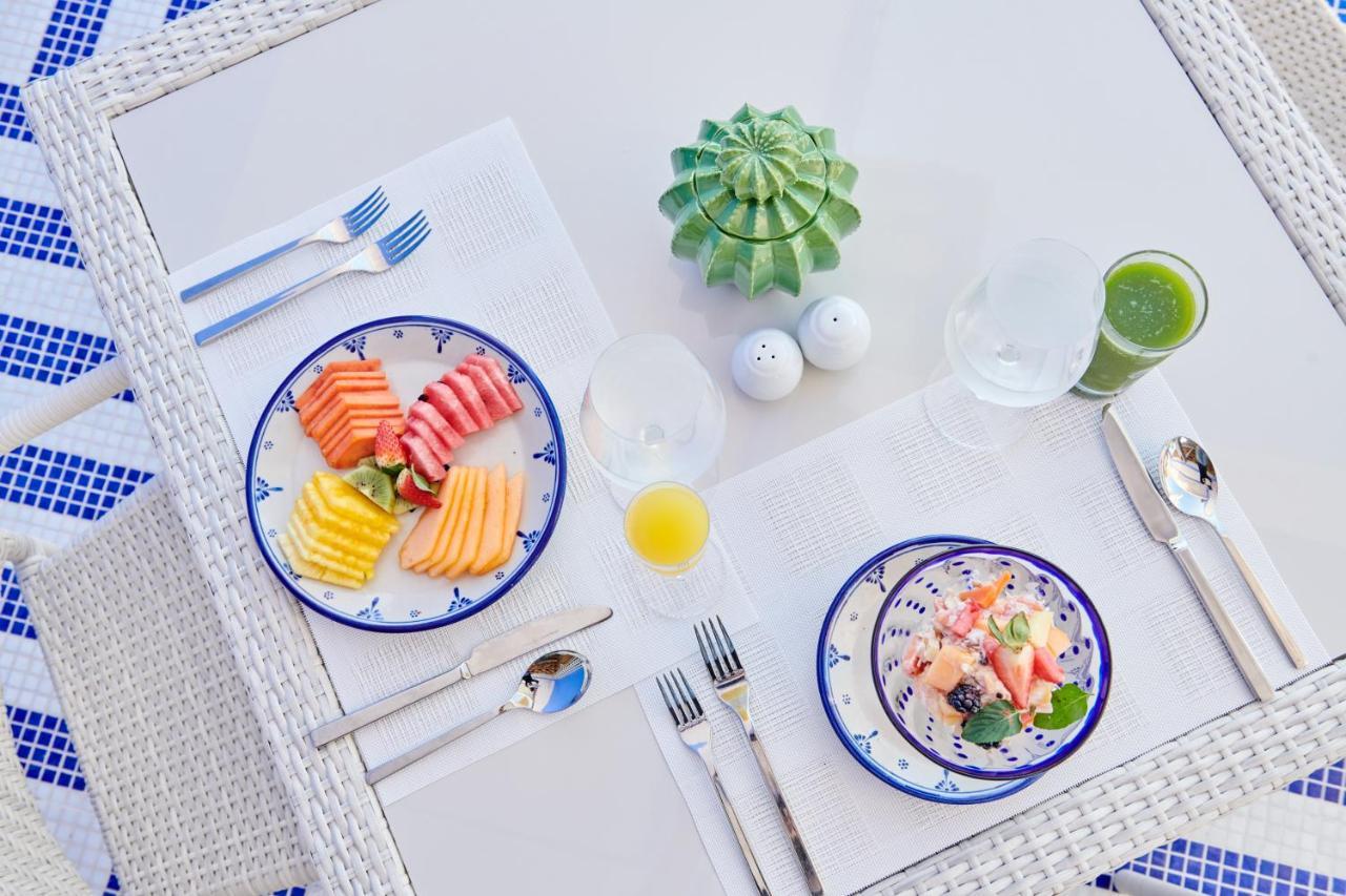 Hotel Luxury Patio Azul (Adults Only) Puerto Vallarta Luaran gambar A place setting