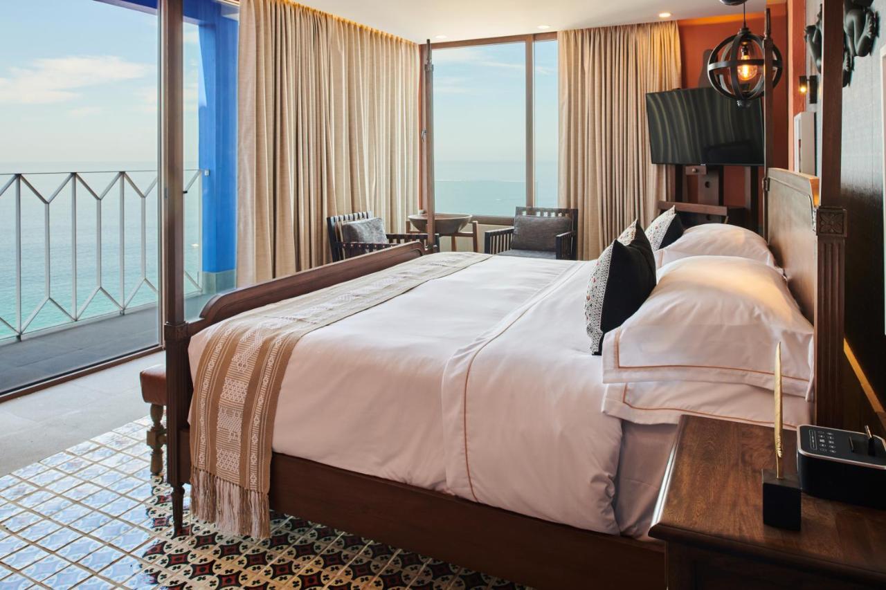 Hotel Luxury Patio Azul (Adults Only) Puerto Vallarta Luaran gambar A bedroom at the hotel